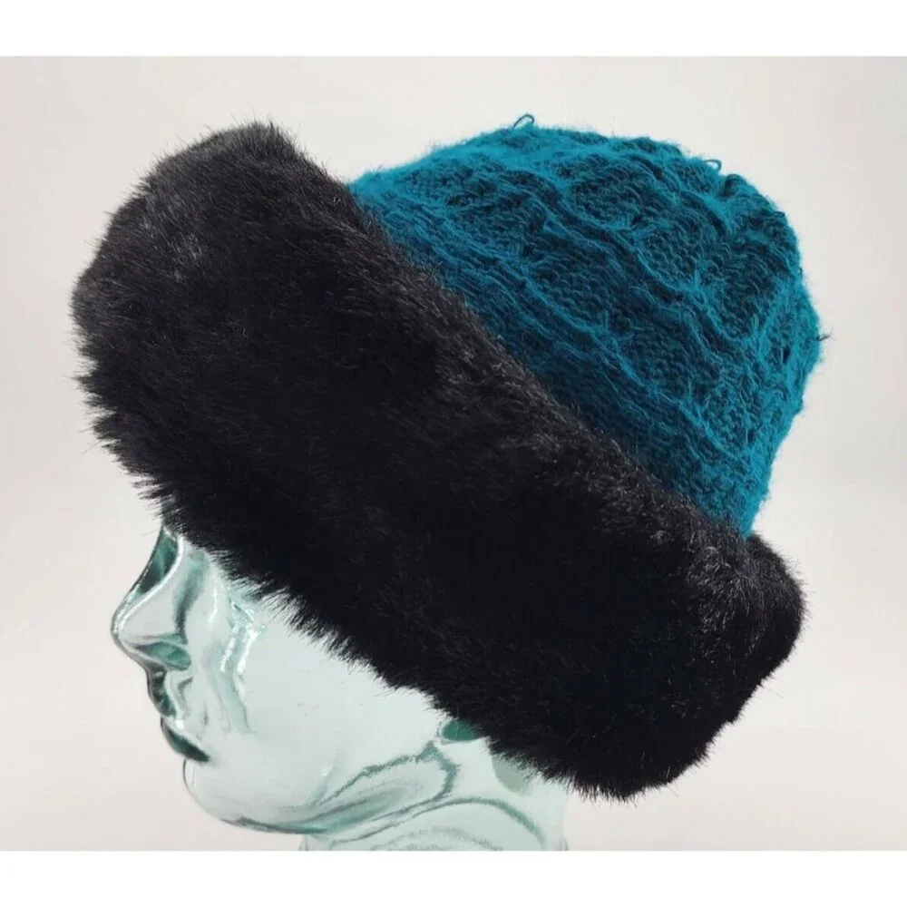 Vtg‎ Everitt Set of 2 Knit Scarf/Hat with Faux Fur Trim Blue/Black 100% Acrylic
